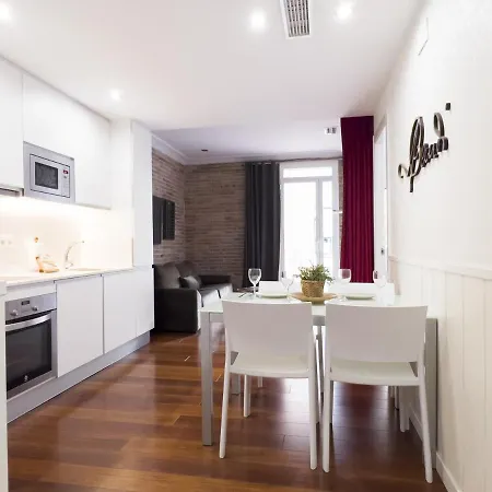 Enjoybcn Gaudi Apartment *