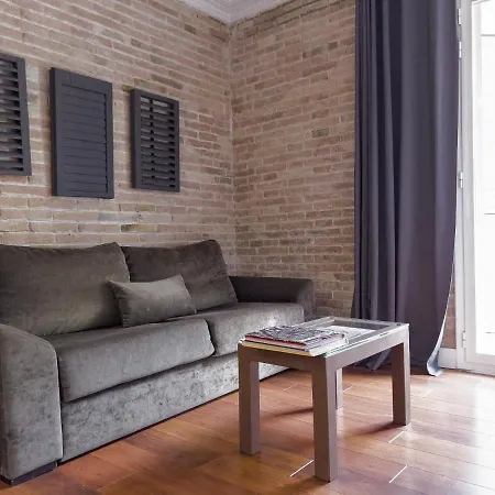 Enjoybcn Gaudi Apartment *