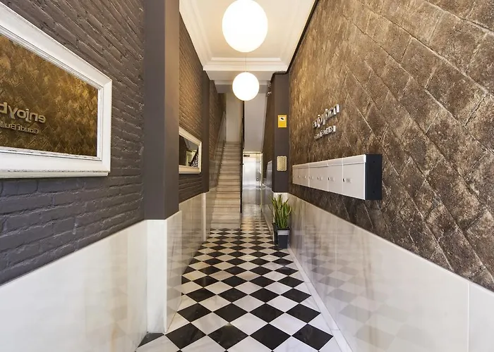 Enjoybcn Gaudi Apartment *